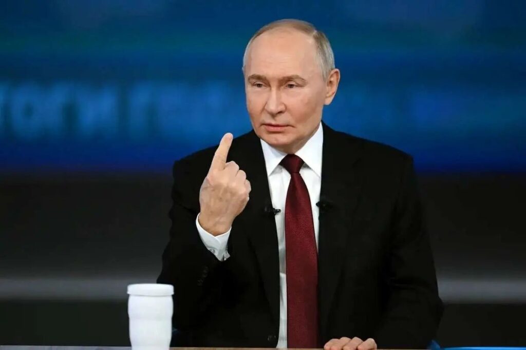 پوتین: روسیه دوستان زیادی دارد که آماده کمک به سازماندهی دیدار با «ترامپ» هستند؛ یکی از آن‌ها رئیس‌ امارات است/ درباره این موضوع تصمیم خواهیم گرفت