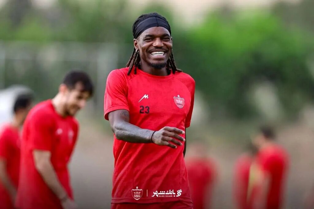 واکنش پرسپولیس به محرومیت بیفوم