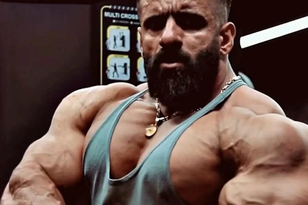 تصویر ؛ سبک جدید Hadi Chopane شبیه به سنگ های موتور سیکلت