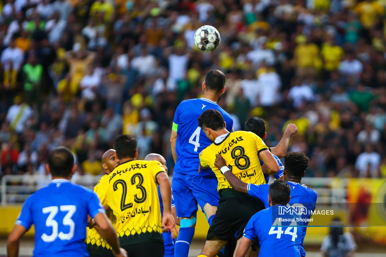 سپاهان و ذوب آهن دو طرف سکه ؛ جنگ بودجه در قلب اصفهان