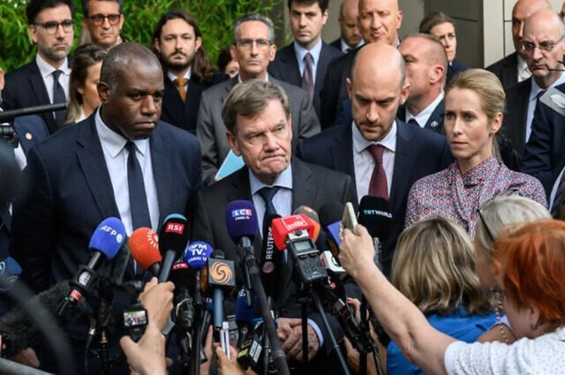 خبرنگار وال استریت ژورنال: احتمالا در اواخر ماه میلادی جاری به سمت «اسنپ‌بک» پیش می‌رویم / یک منبع دولتی بریتانیا می‌گوید از زمانی که سه هفته پیش پیشنهاد تمدید مهلت اجرای اسنپ‌بک را به ایران ارائه کردند، پاسخی از تهران دریافت نکرده‌اند