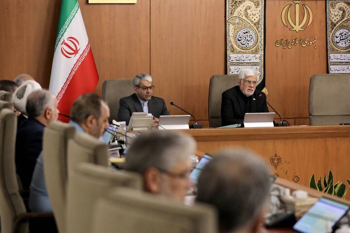 برخی از نظرات به تقویت فضای خوب کشور کمک نمی کند
