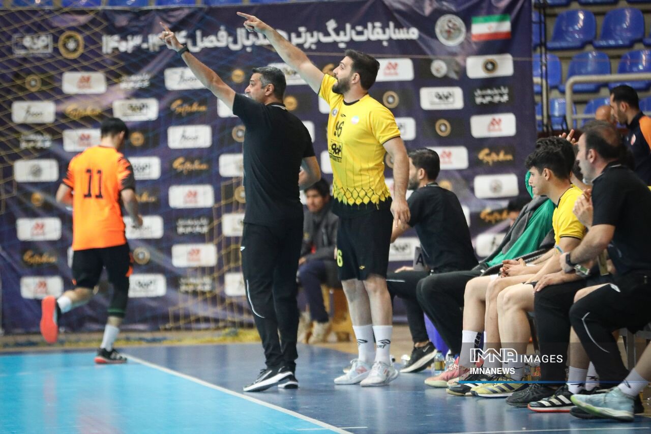 مسابقات روسیه یک دستاورد بزرگ برای جوانان است/ همه انگیزه برای تکرار قهرمانی دارند