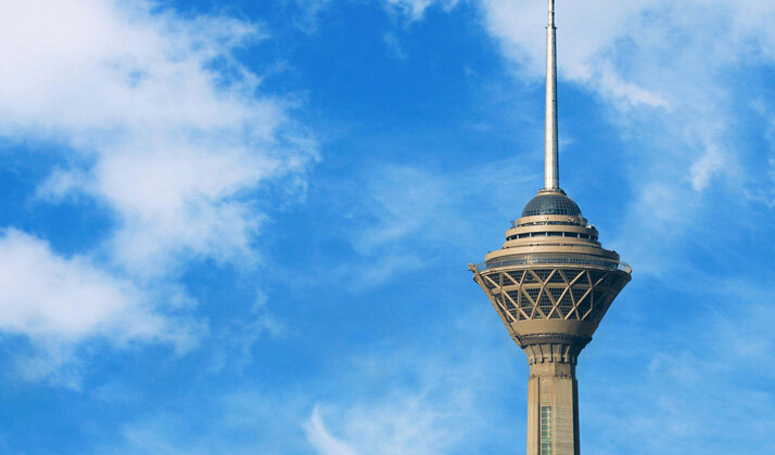 شاخص کیفیت هوای تهران امروز جمعه ۳۱ مرداد ۱۴۰۴ + جدول شاخص آلودگی هوا