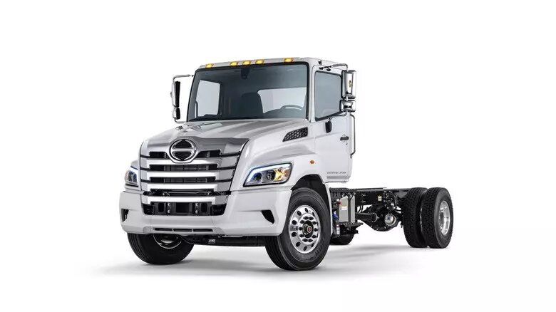 همه این مارک ها متعلق به تویوتا / امپراتوری / عکس بزرگ ژاپن است