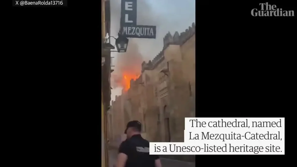 ببینید؛ آتش‌سوزی در مسجد-کلیسای تاریخی کوردوبا