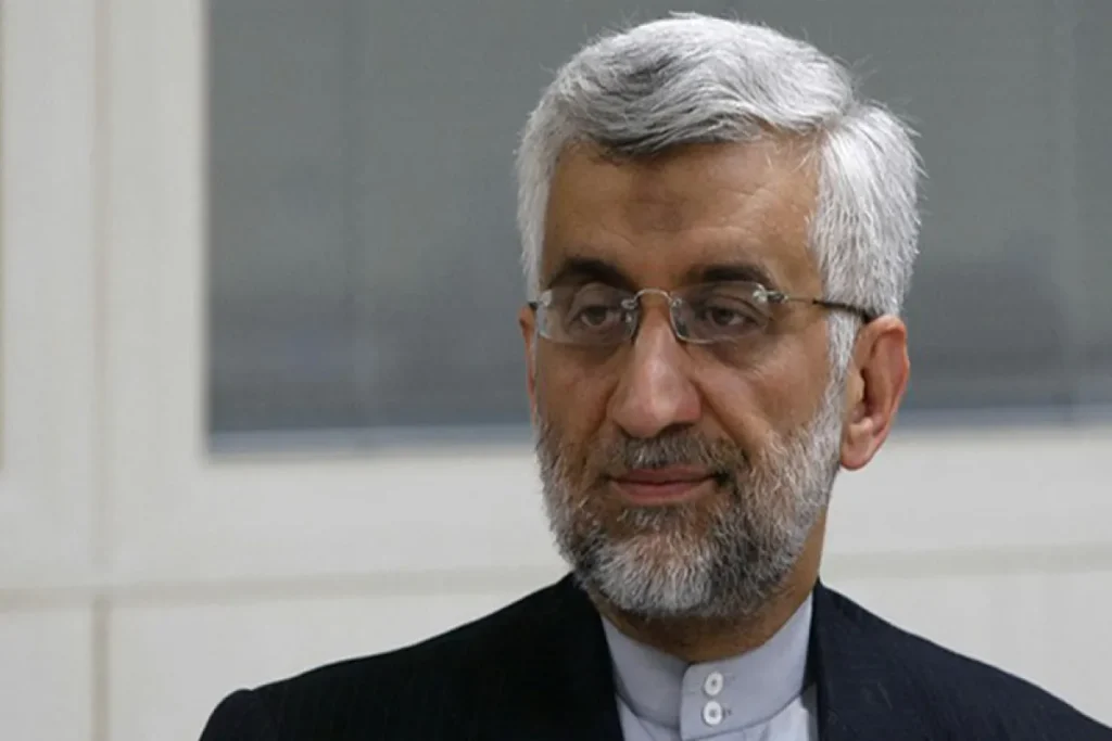 کیهان باز هم دلدادگی خود به سعید جلیلی را لو داد: تغییر دبیری شورا به معنای پایان کار جلیلی نیست!