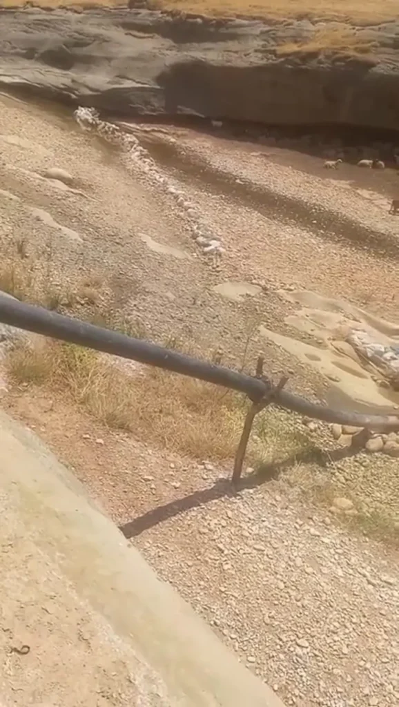 روایت فرماندار معمولان از علت بستن شدن جاده پلدختر توسط مردم زیودار