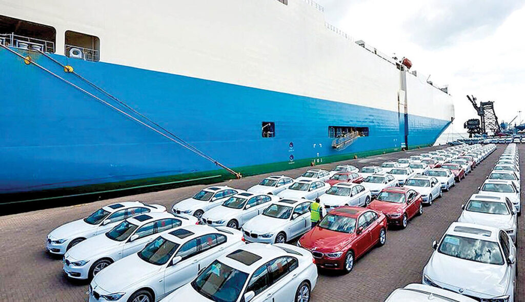 سایه بلاتکلیفی بر عرضه خودروهای خارجی/ نبود قیمت و تعرفه متقاضیان را سر در گم کرد!