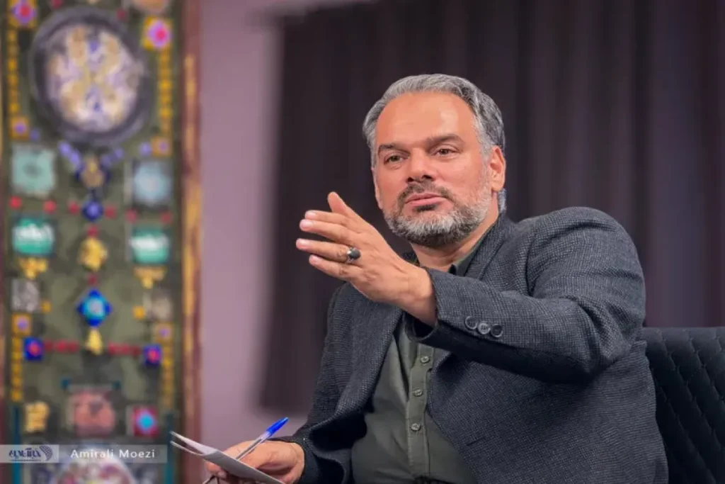 فعال سیاسی: مذاکرات، مانع فاصله گرفتن مردم از نظام است