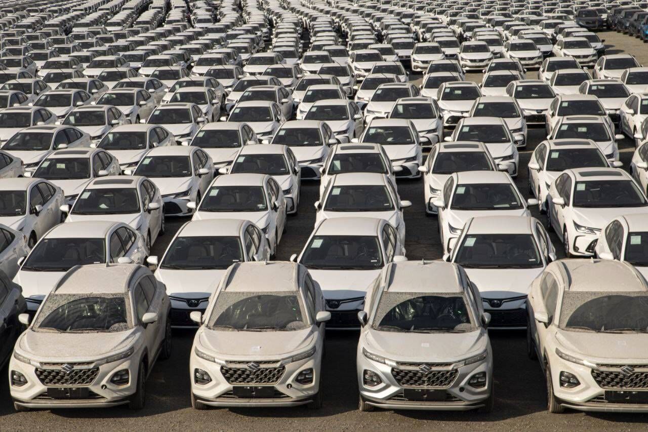 واکنش وزارت صمت به یک دستور ویژه/ عرضه خودروهای وارداتی متوقف می‌شود؟