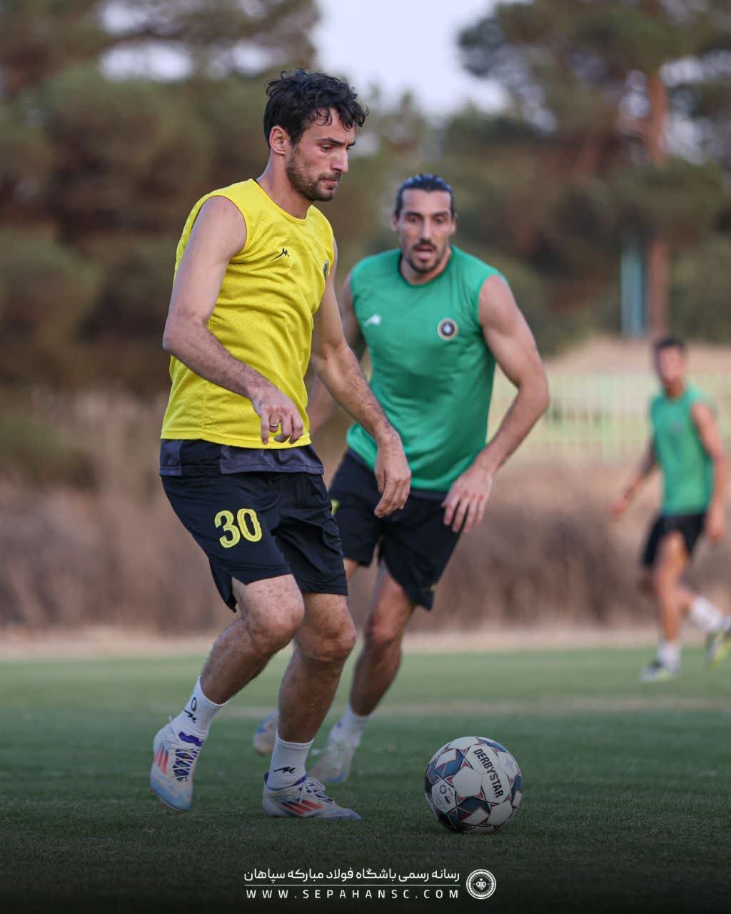 1000 و 2 روز دورتر کافی بود. والاسانی به خط دفاعی سپاهان + عکس بازگشت