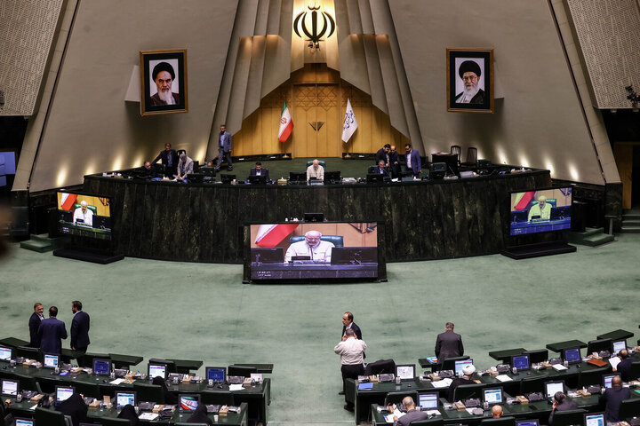 قدردانی پارلمان از شهرداری تهران در خدمت به جنگ 6 روزه.