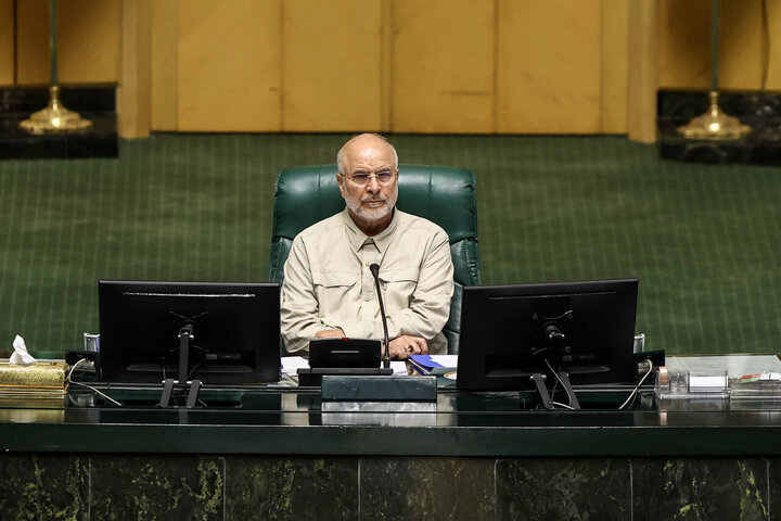 جلسه پارلمان با رئیس جمهور و کابینه دولت در مورد مسائل اقتصادی برگزار شد