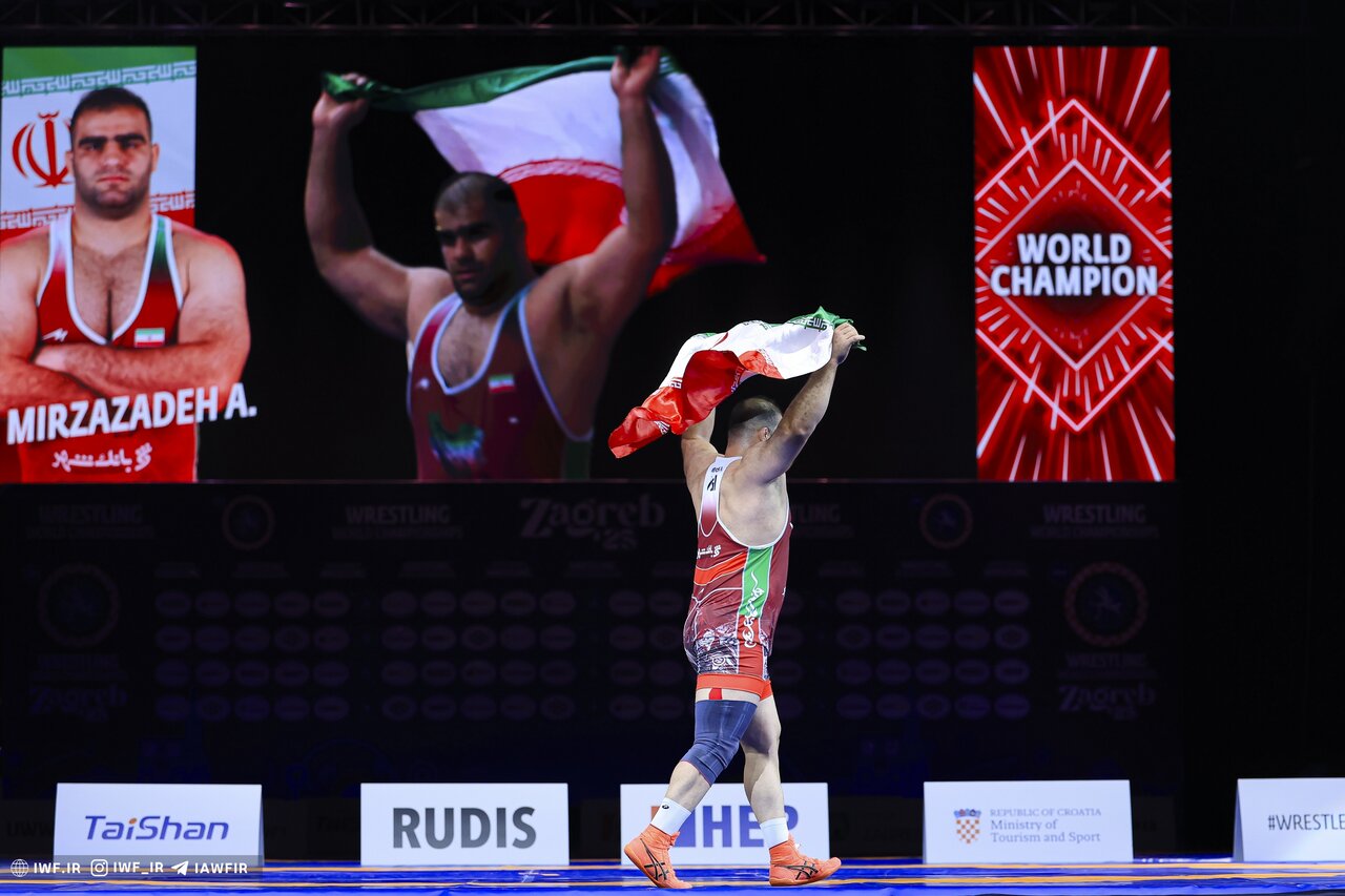 ثمره مدیریت Alireza Dabir ؛ دو قهرمانی تاریخی برای کشتی ایران