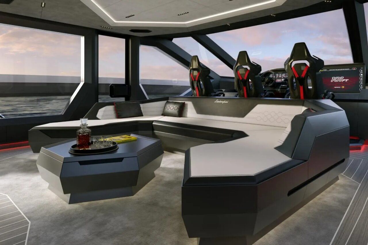 قایق لاک لامبورگینی