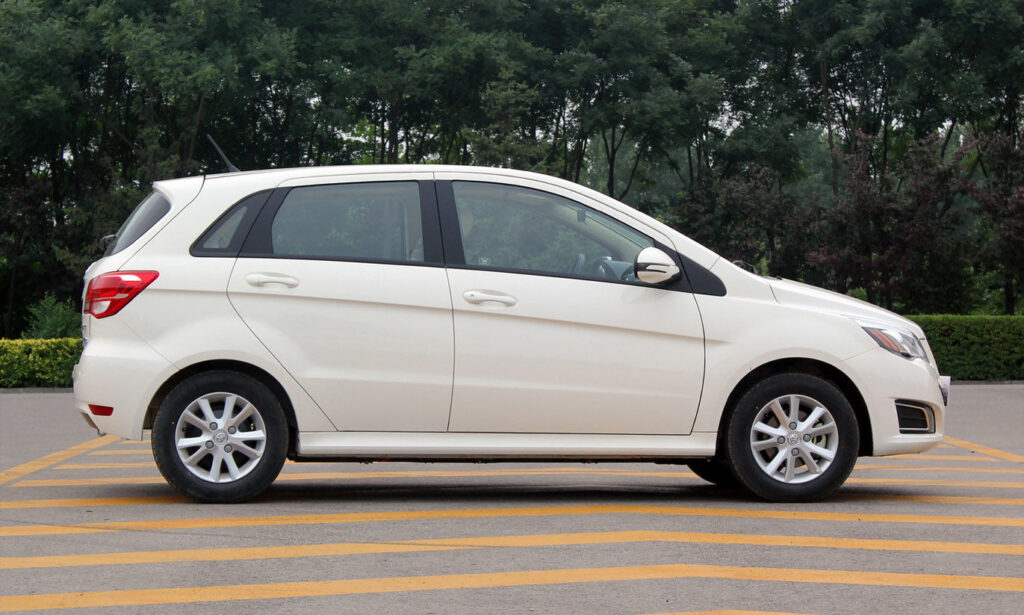 آغاز پیش‌فروش سابرینا U۵ پلاس/ قیمت آن چقدر است؟