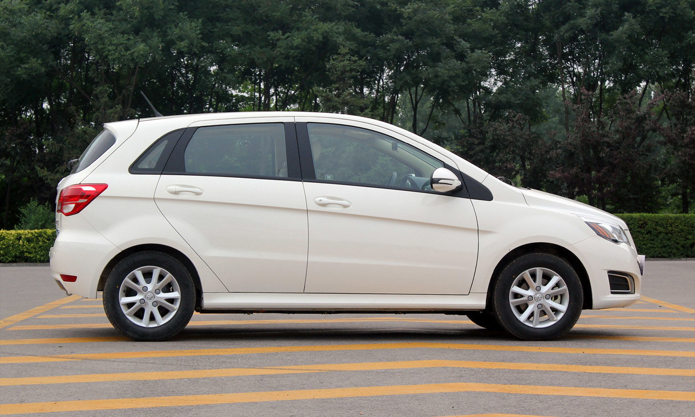 آغاز پیش‌فروش سابرینا U۵ پلاس/ قیمت آن چقدر است؟