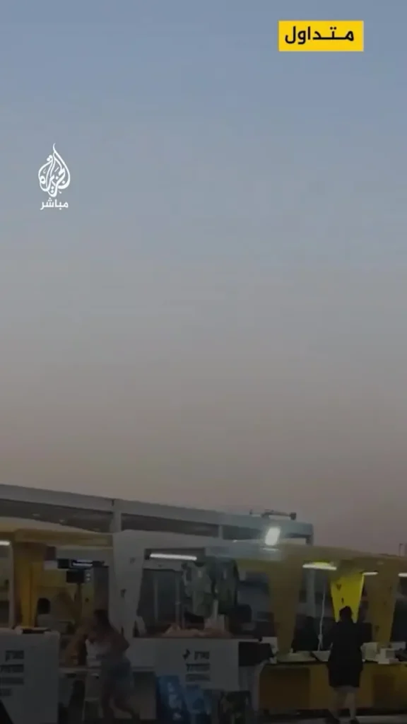 ببینید؛ نمایی دیگر از لحظه اصابت پهپاد یمنی به هتلی در اسرائیل