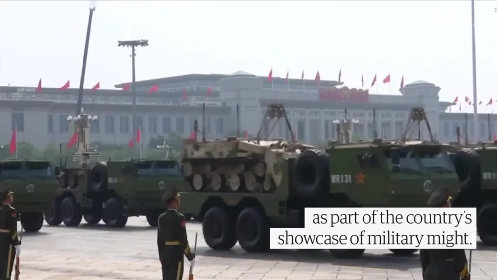 ببینید؛ گرگ‌های رباتیک مسلح در رژه نظامی چین به نمایش درآمدند