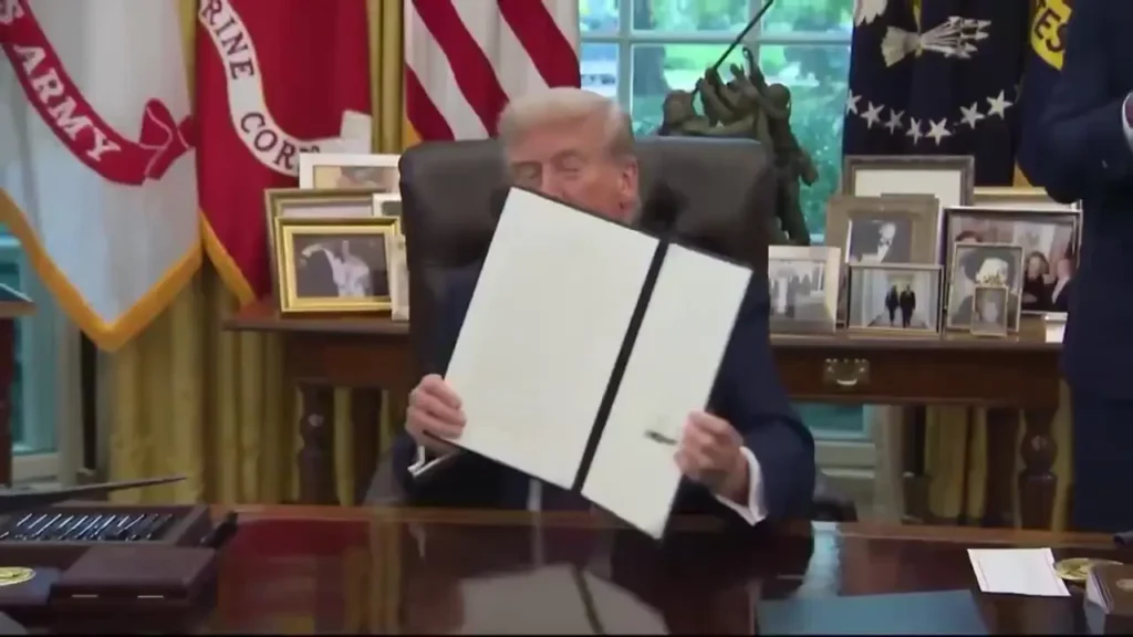 ترامپ نام وزارت دفاع آمریکا را به «وزارت جنگ» تغییر داد