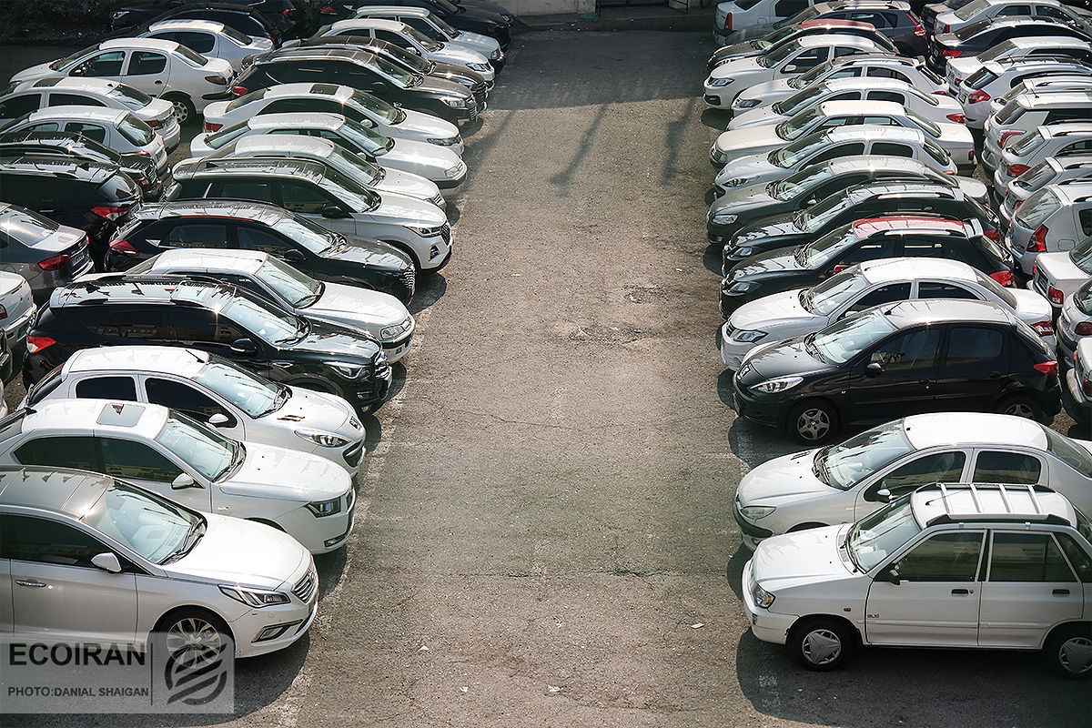 گرفتاری خریداران خودرو /نمی‌دانند قراردادهای قسطی دست و پایشان را می‌بندد