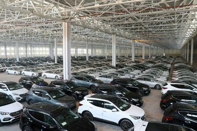 چه اتومبیل را با قیمت 1.5 میلیارد دلار خریداری کنید؟ | انتخاب نهایی کارشناسان از ماشین داخلی یا خارجی مورد استفاده +نمودار