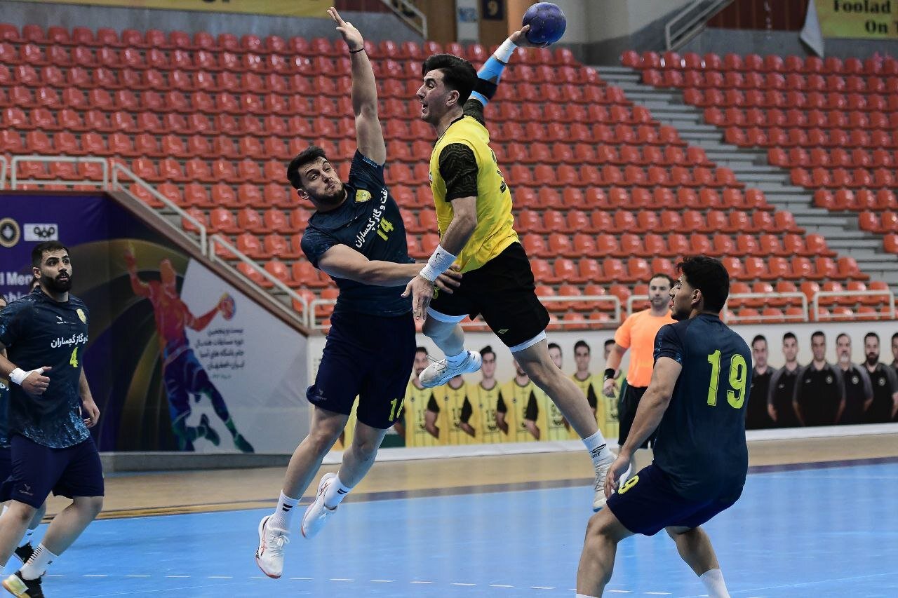 ادعاهای معاصر با تیم های جوان/ Sepahan Novin میزبان اولین مسابقه در لیگ است