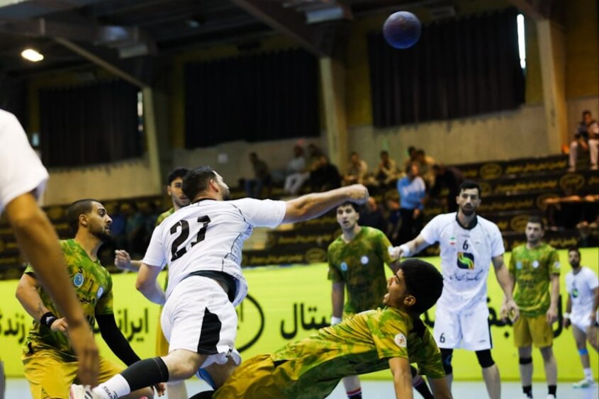 ادعاهای معاصر با تیم های جوان/ Sepahan Novin میزبان اولین مسابقه در لیگ است