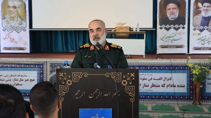 فرمانده کارامی: پیروزی در دفاع 6 روزه نتیجه اراده قوی ملت ایران است