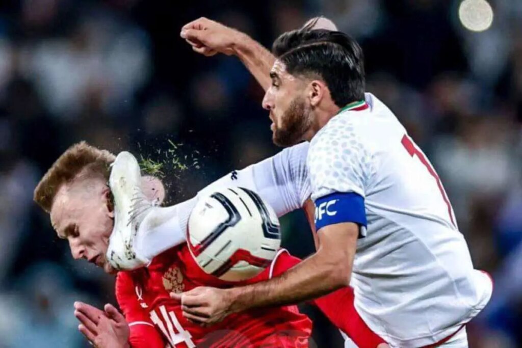 پاسخ جهانی به انتقاد با ضربه!