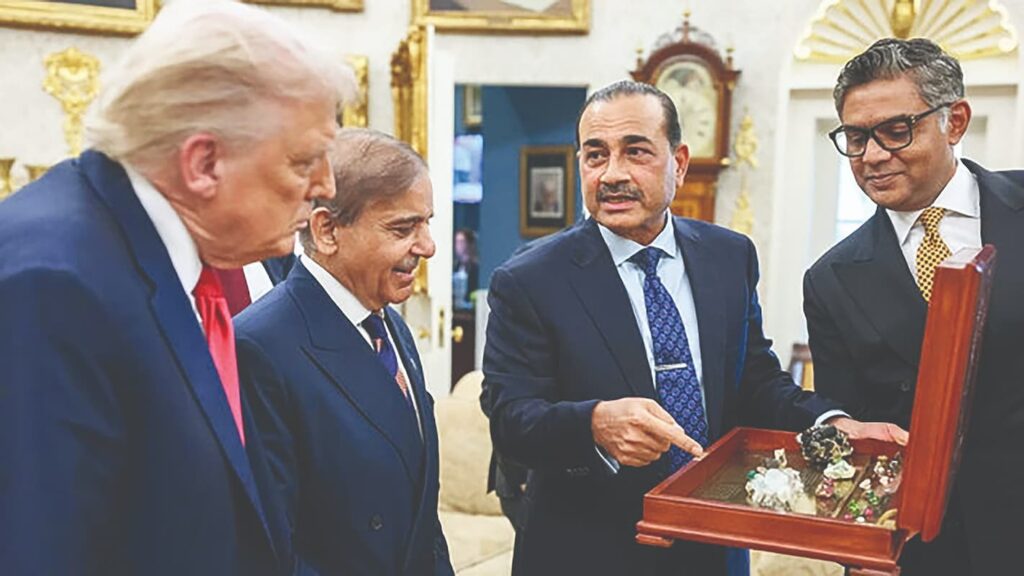 حضور آمریکا بیخ گوش ایران؟ / گزارش الجزیره از احتمال سرمایه گذاری واشنگتن در بندر «پسنی» بلوچستان پاکستان