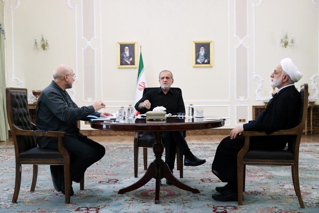 برگزاری جلسه سران قوا با محوریت مسائل اقتصادی و معیشتی