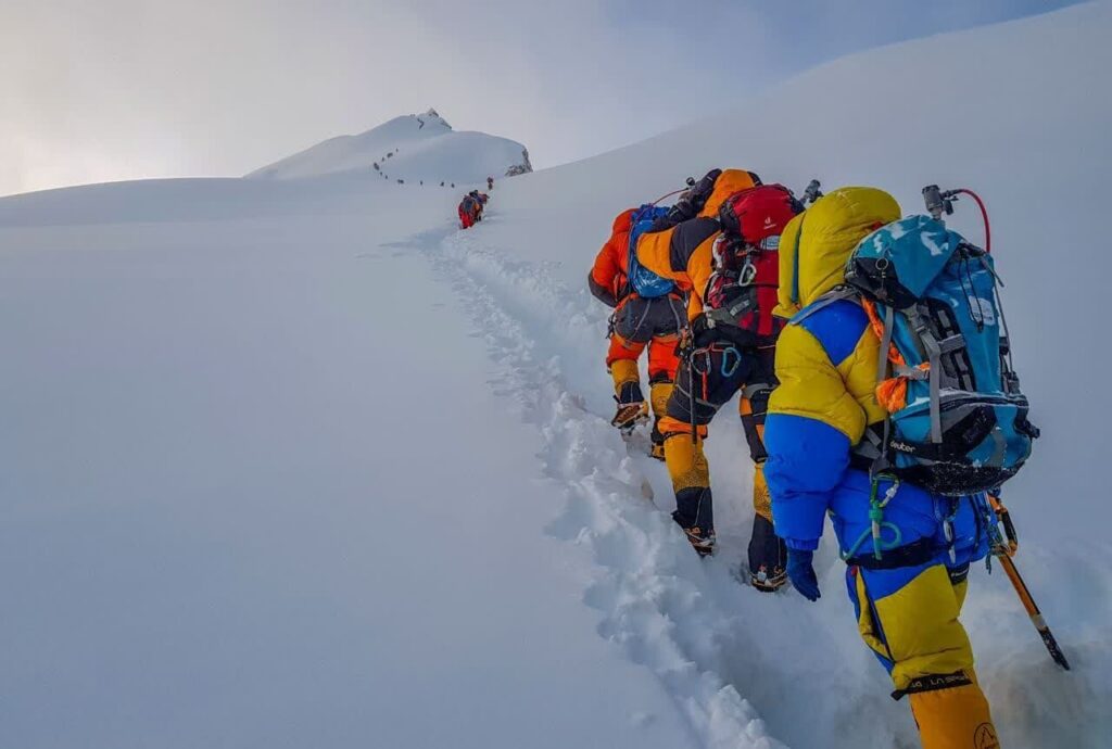 افسانه Hesamifard به باشگاه 6000 متری جهان پیوست