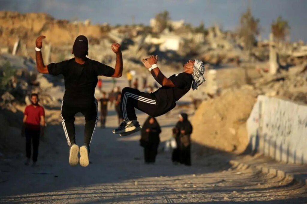 تصاویر پارکور در میان ویرانه های غزه