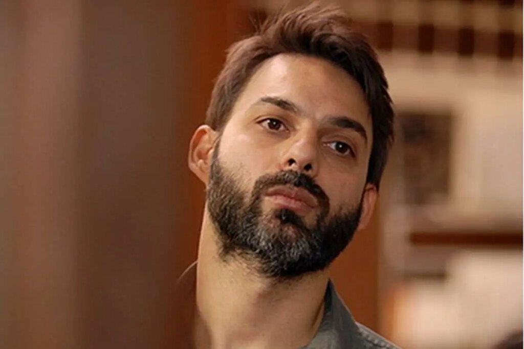 سینمای ایران در فیلم زندگی منصور پورحیدری بازی می کند