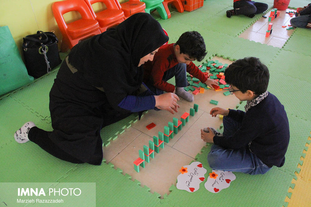 بازی کودکان با همسالان و یادگیری حقوق اجتماعی / کودکان در بازی همدلی را یاد می گیرند