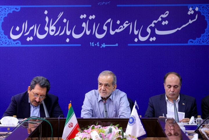 پزشکان: رشد صادرات در کشور نشانه عدم وابستگی به نفت و رشد اشتغال است