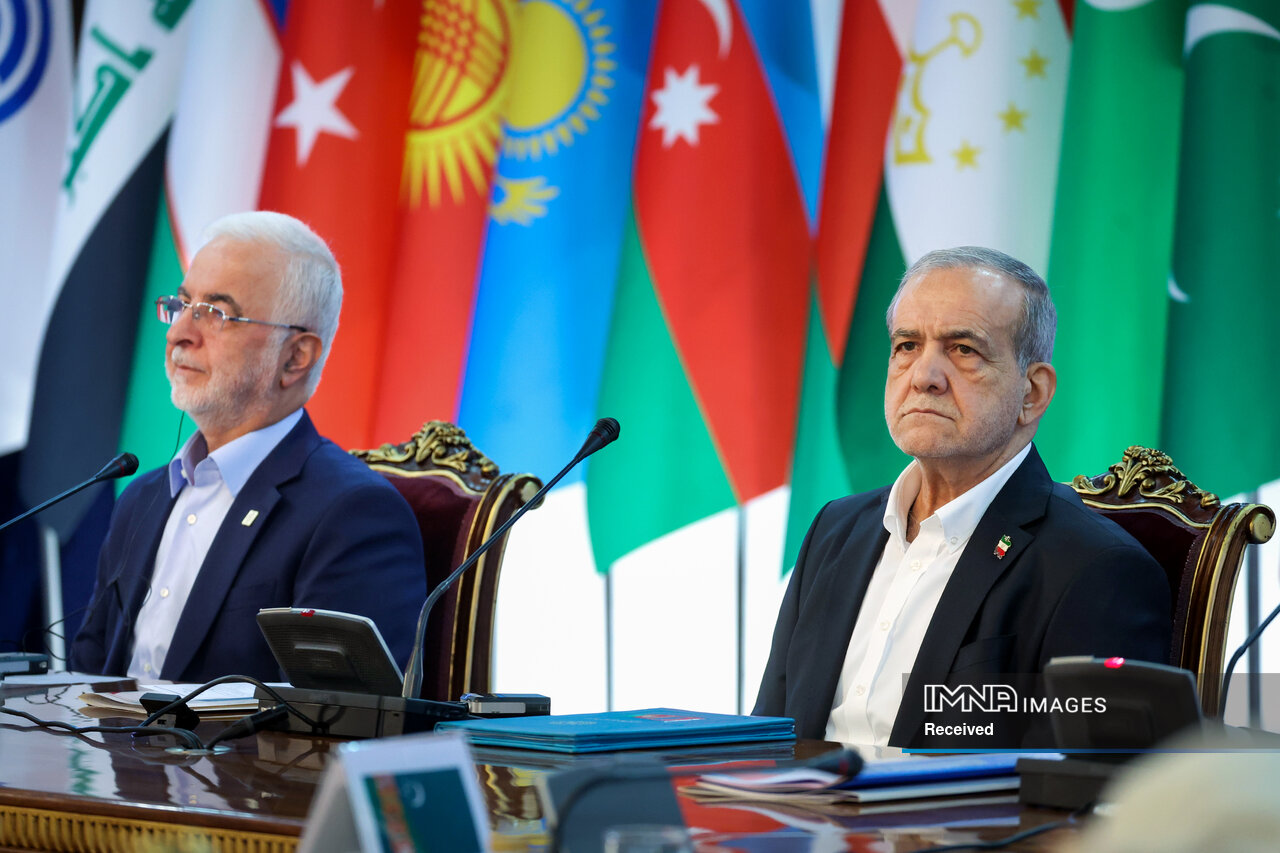 Echo 2035; ترافیک دیپلماتیک در تهران