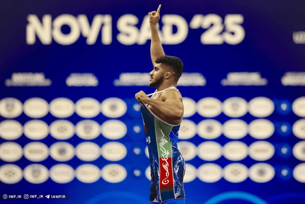 غلامرضا فرخی در فاصله یک ماه دومین طلای جهانی خود را در کشتی گرفت