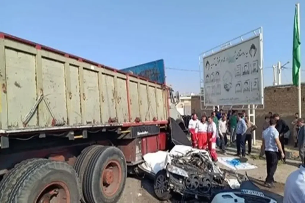 فوت ۴ نفر از کارکنان دانشگاه علوم پزشکی فسا بر اثر سانحه‌ رانندگی