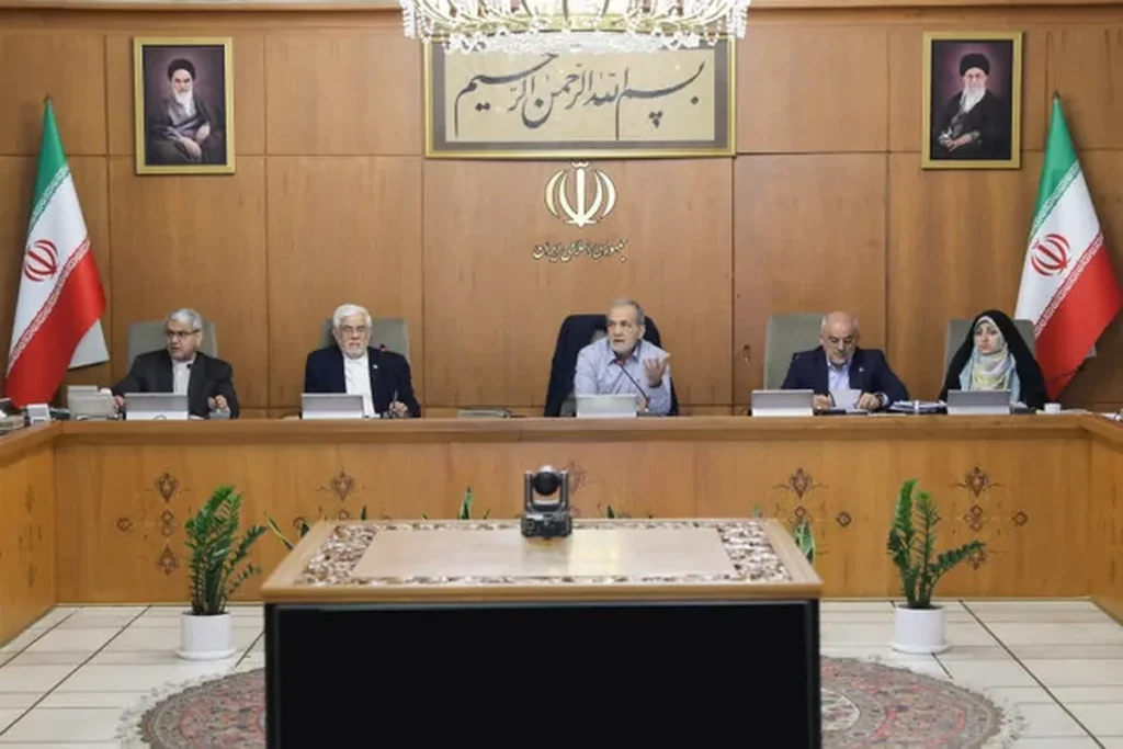 پزشکیان: هیچ موضوعی نباید بر معیشت مردم ترجیح یابد