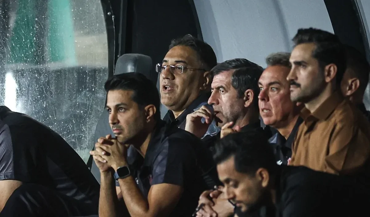 «وحیدهاشمیان» نزدیک درب خروج قرار گرفت