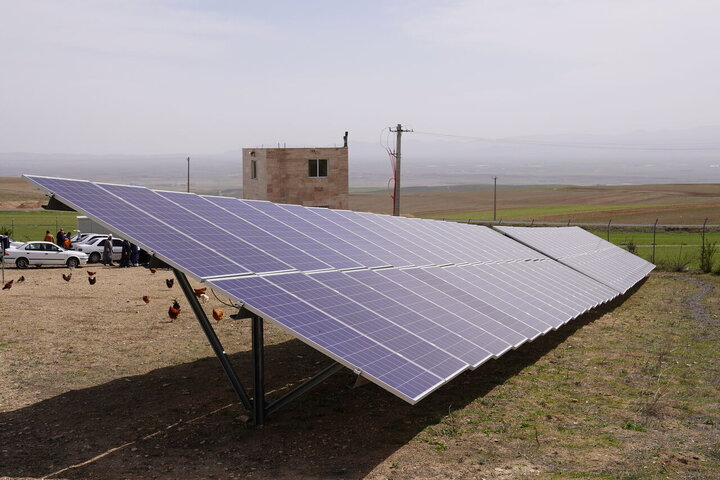 ظرفیت نیروگاه های تجدیدپذیر کشور به بیش از 2700 مگاوات رسید