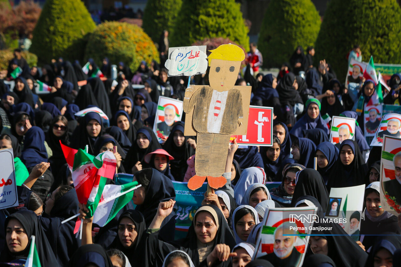 روایتی از حضور پرشور در راهپیمایی 13 آبان و تجلی وحدت نسل ها