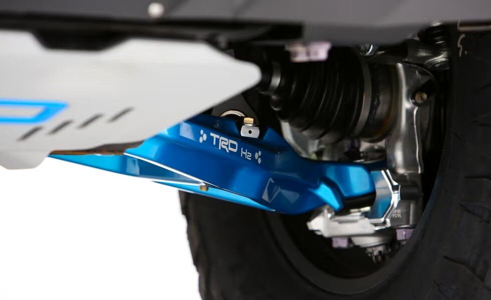 وانت جدید تویوتا با همه فرق داره / بنزینی نیست برقی نیست / عکس