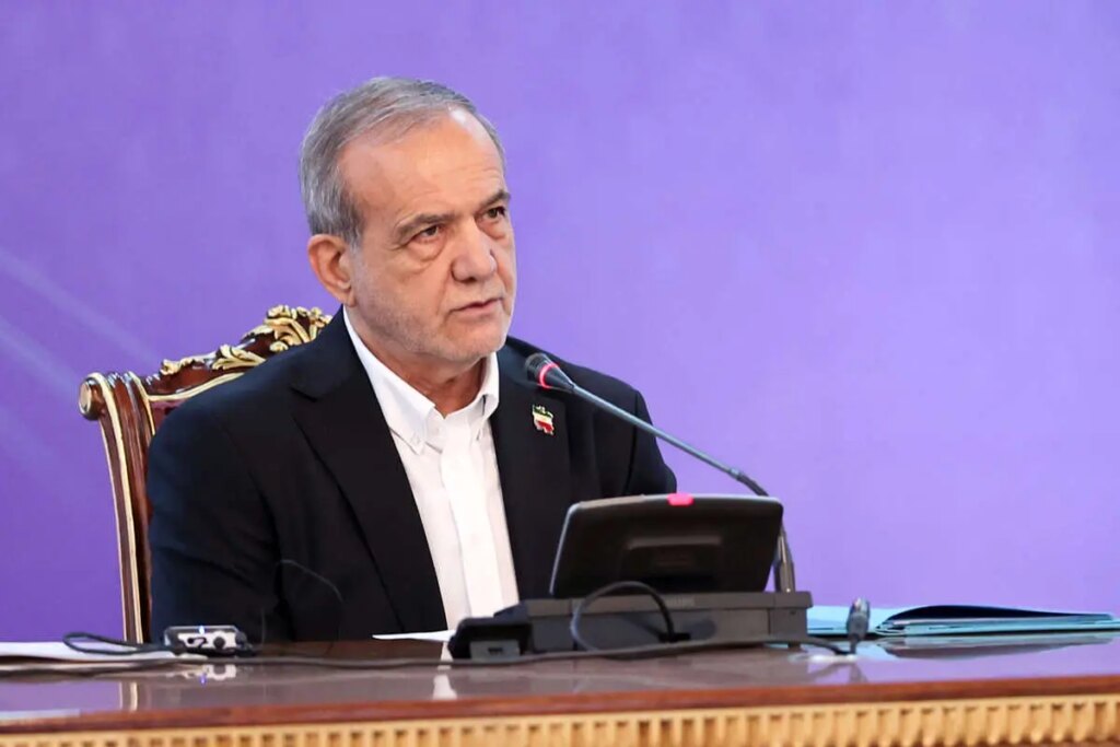 پزشکان به مکرون: آمریکا و اروپا باید با اثبات صداقت خود اعتماد ایران را جلب کنند