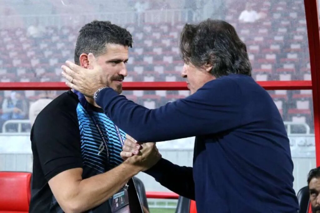 تصاویر; اولین حضور وریا غفوری روی نیمکت استقلال پس از بازگشت