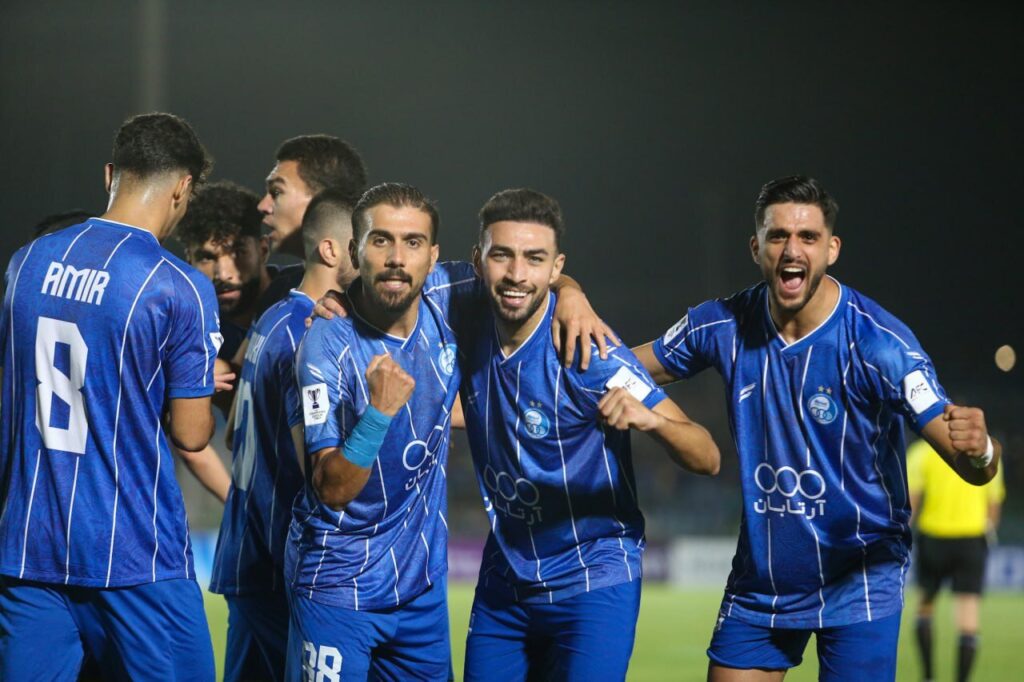 نصب پرچم های استقلال در مقابل وحدت اردن