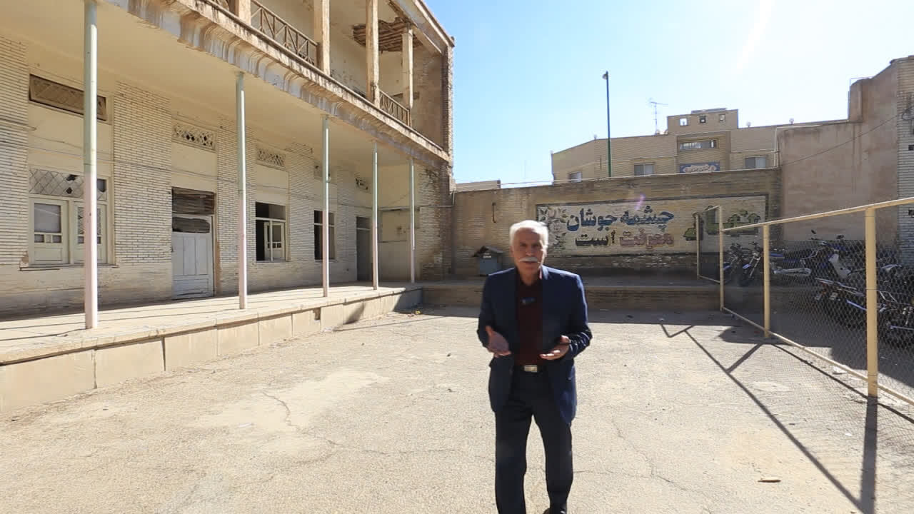 از صف صبح تا صف زندگی دانش آموزان دیروز و امروز; روایت ماندگار مکتب حلبیان